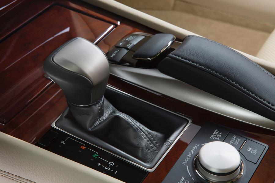  Lexus LS460 2013 года  (фото 56 из 111)